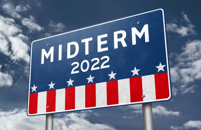 Sign that reads "Midterm 2022"